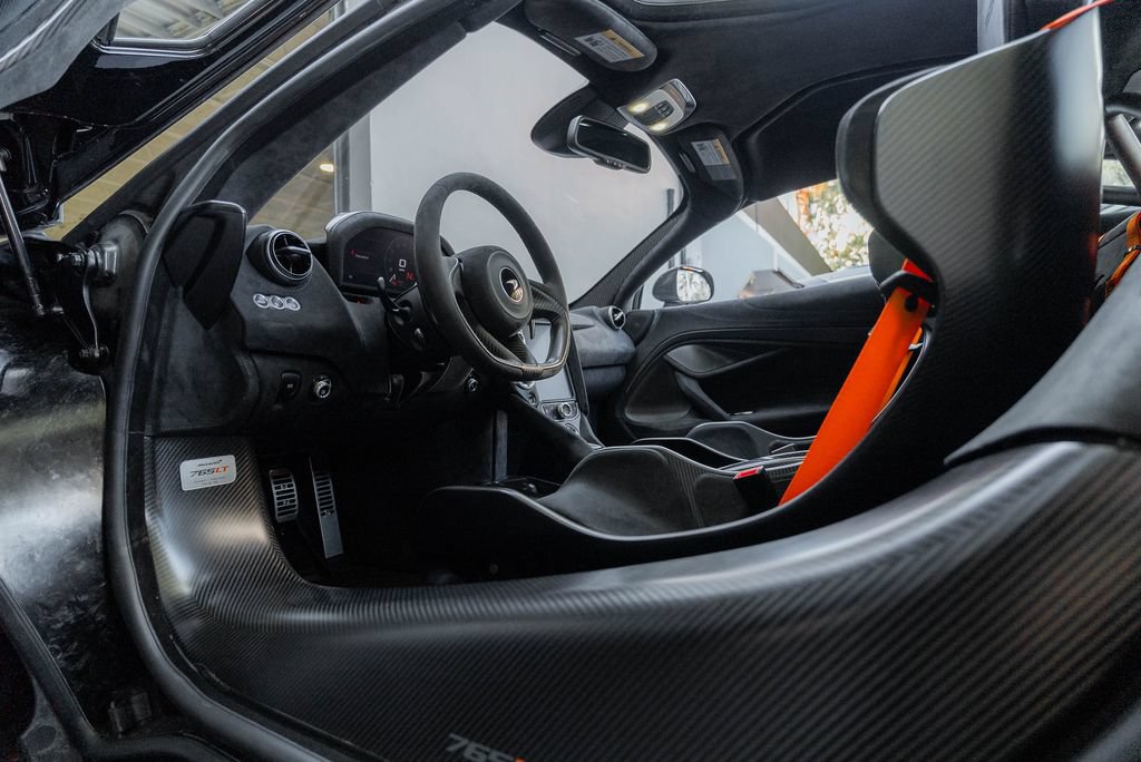 Used 2021 McLaren 765LT RWD image 48