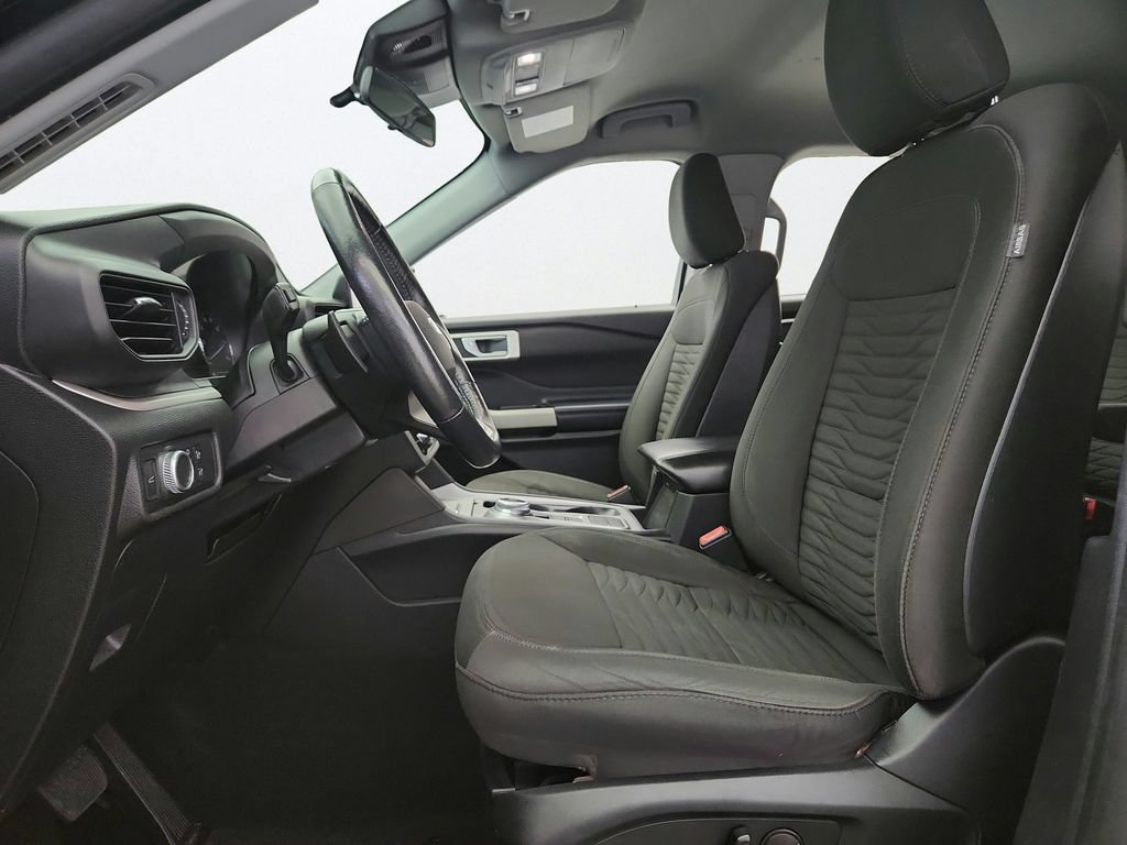 Used 2020 Ford Explorer XLT w/ Comfort Package RWD image 11