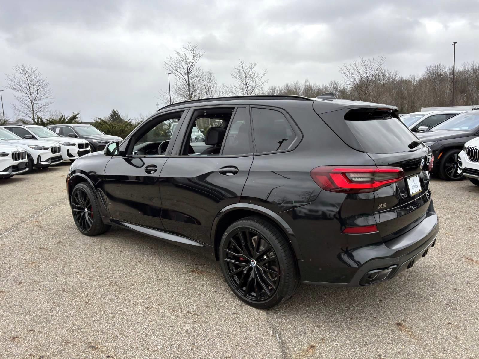 Used 2023 BMW X5 M50i w/ Executive Package image 5
