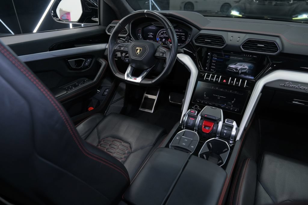 Used 2021 Lamborghini Urus AWD/4WD image 59