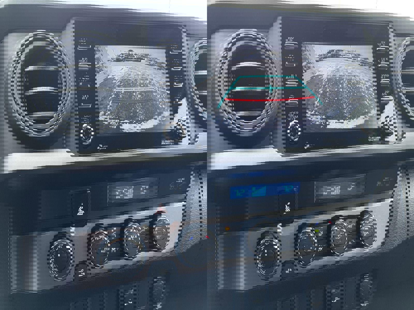 Used 2022 Toyota Tacoma SR image 6