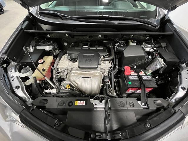 Used 2018 Toyota RAV4 LE w/ All Weather Liner Package AWD/4WD image 27