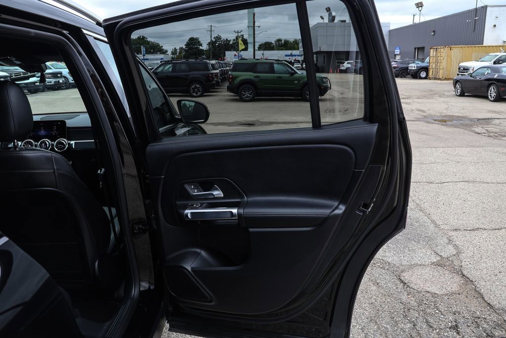 Used 2021 Mercedes-Benz GLB 250 GLB 250 image 21