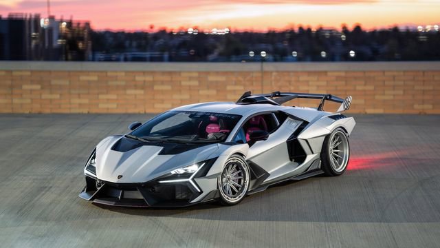 Used 2025 Lamborghini Revuelto AWD/4WD image 6