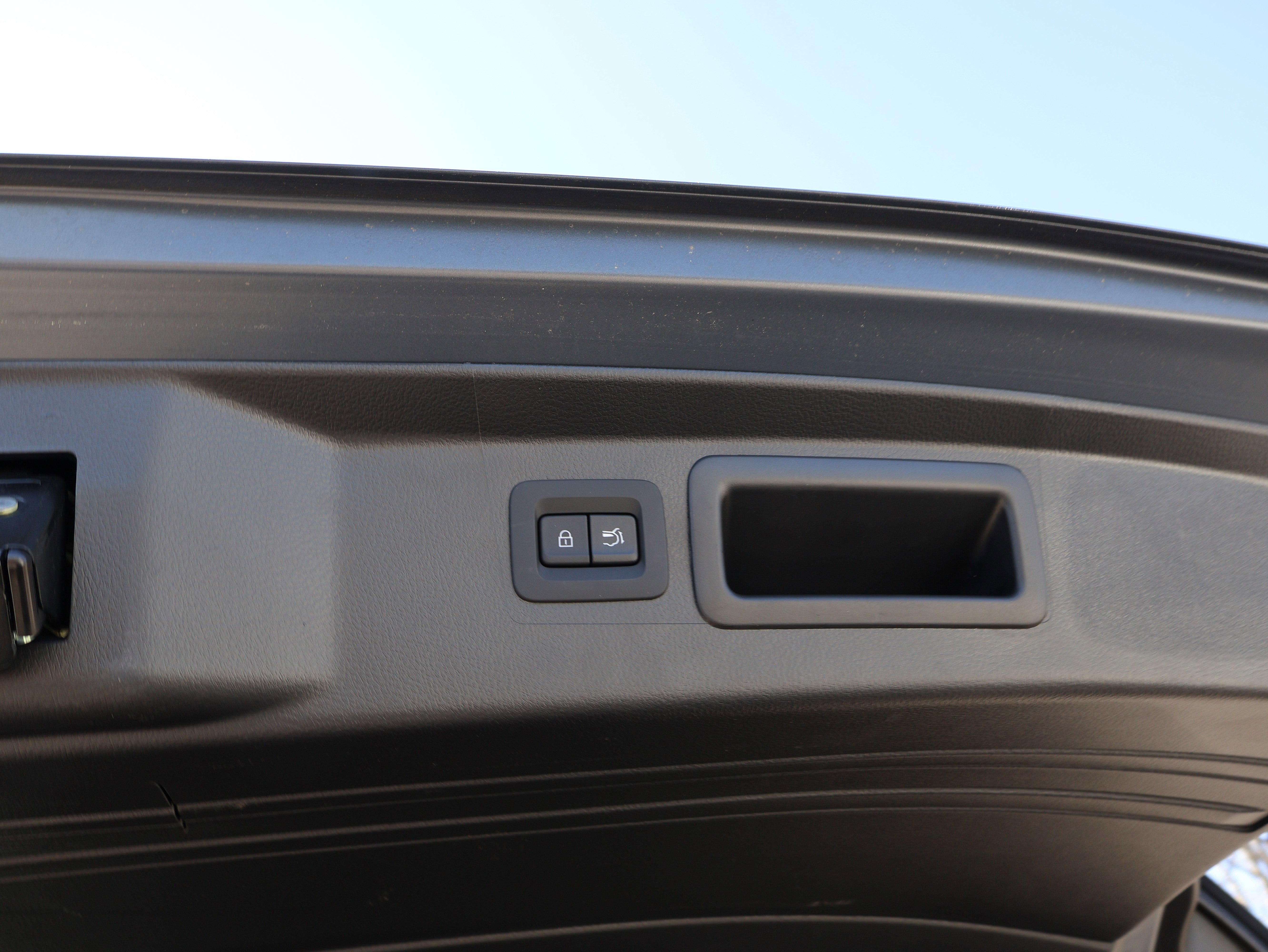 Certified 2025 MAZDA CX-50 2.5 Hybrid w/ Premium Plus Pkg image 21