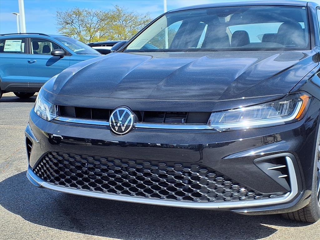 New 2025 Volkswagen Jetta SE image 19