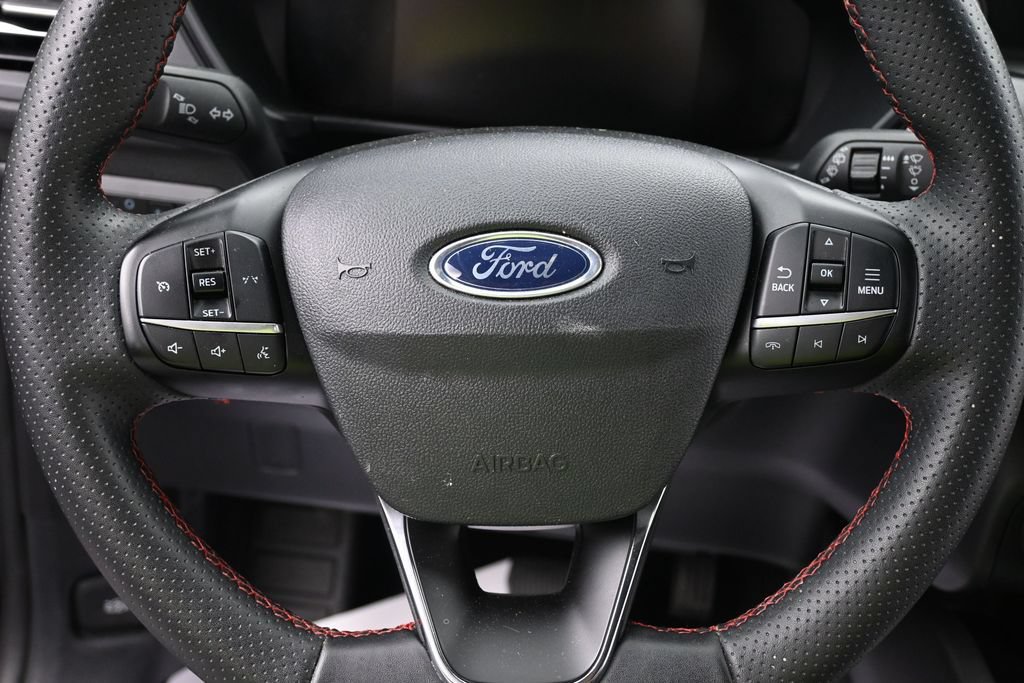 Certified 2025 Ford Escape ST-Line FWD image 16