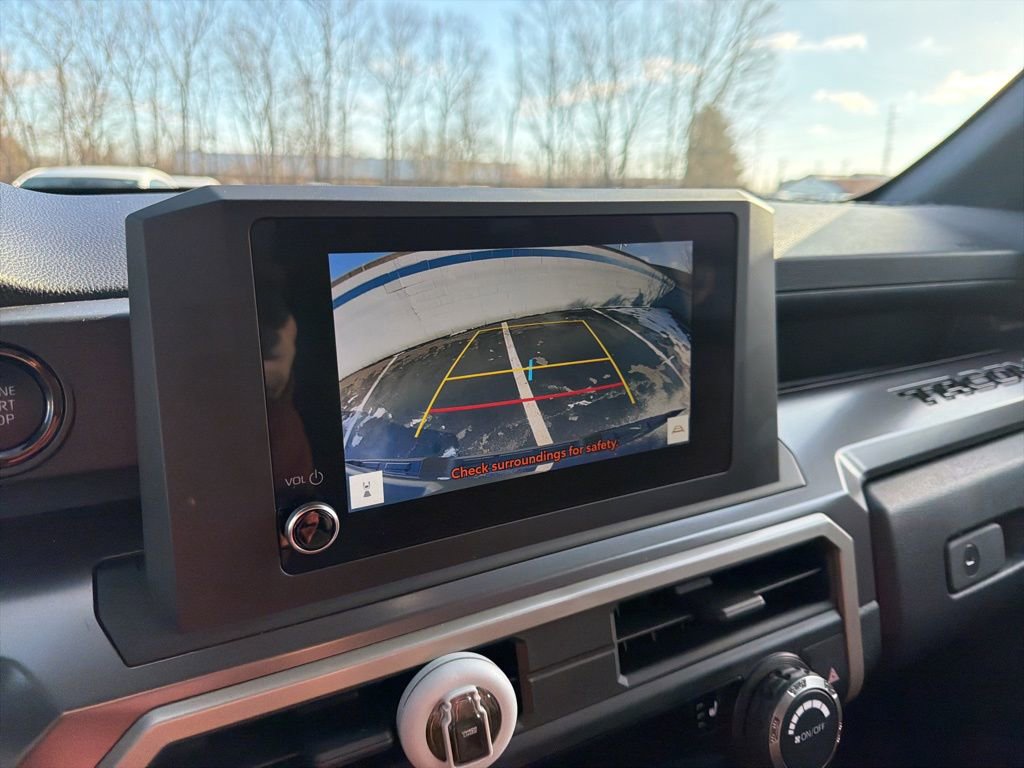 Used 2025 Toyota Tacoma SR5 image 29