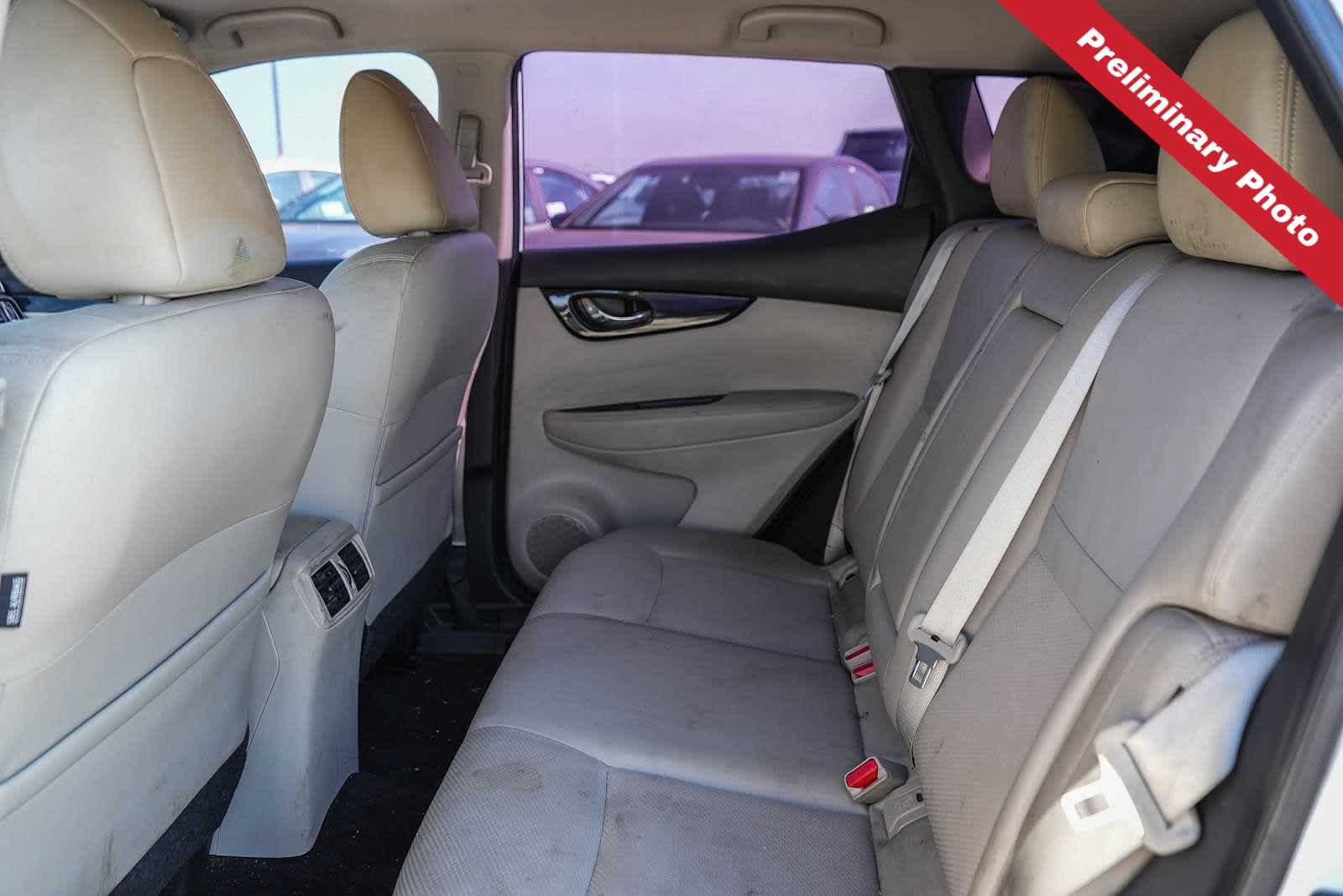 Used 2022 Nissan Rogue Sport SV w/ Technology Package FWD image 13