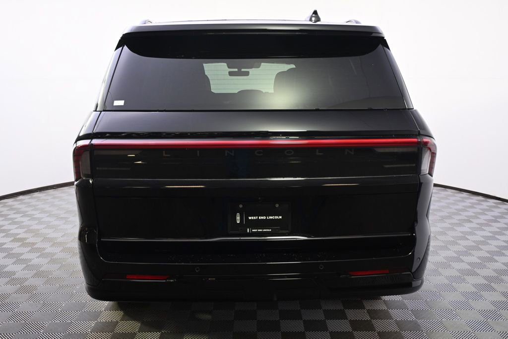 New 2026 Lincoln Navigator L Reserve w/ Jet Appearance Package image 5