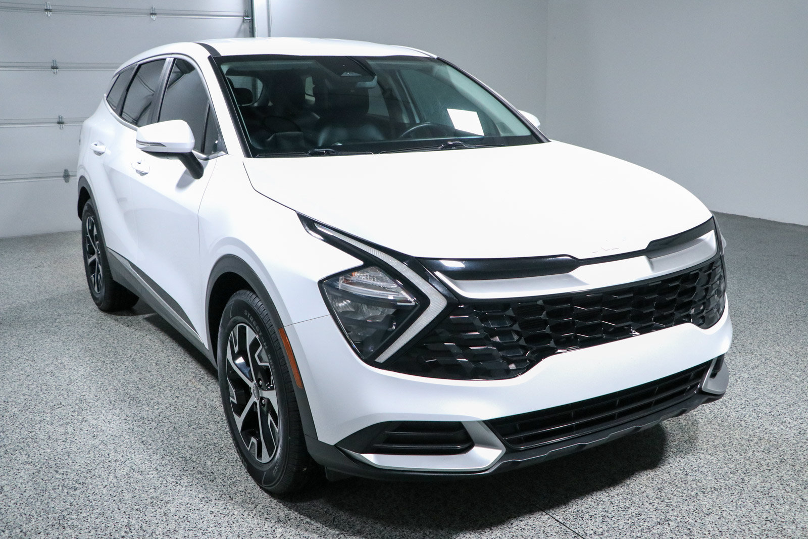 Used 2023 Kia Sportage EX FWD image 5