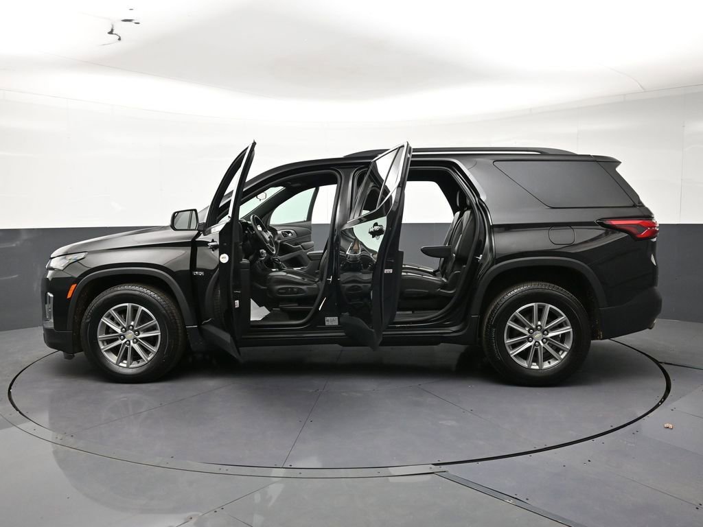Used 2023 Chevrolet Traverse LT image 35