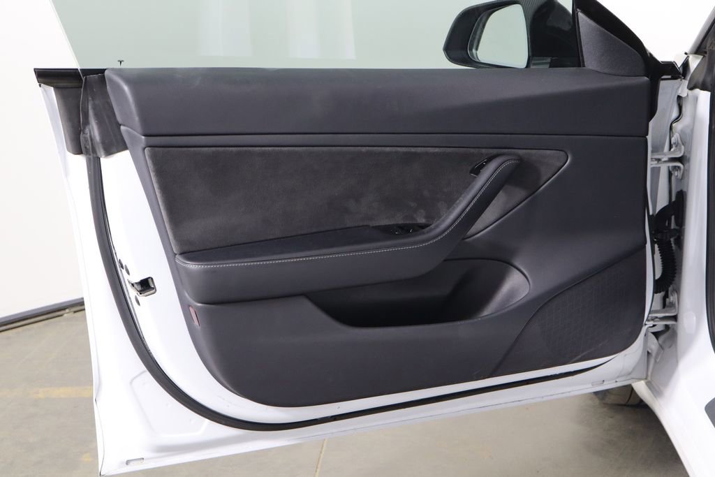 Used 2020 Tesla Model 3 Performance AWD/4WD image 18