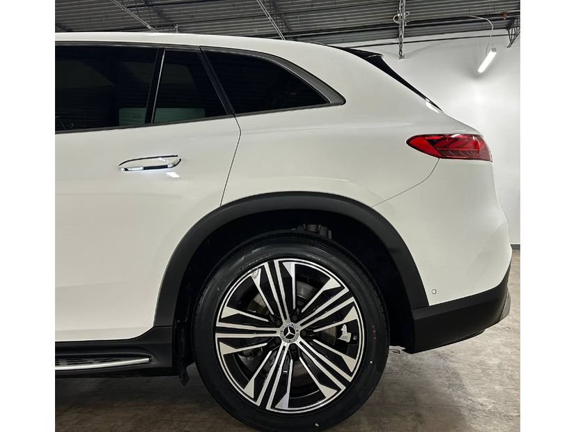 Used 2023 Mercedes-Benz EQS 450+ SUV image 12