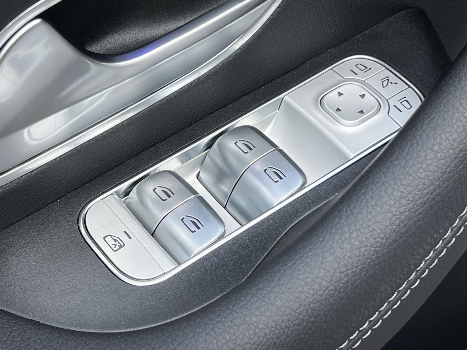 New 2026 Mercedes-Benz GLE 450 4MATIC image 13
