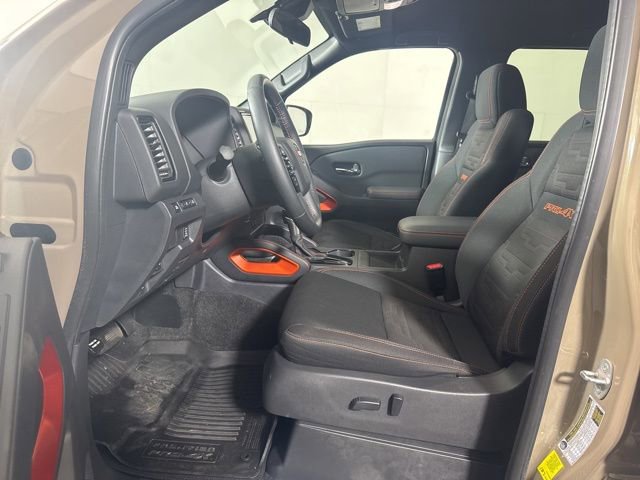 Used 2022 Nissan Frontier PRO-4X image 11