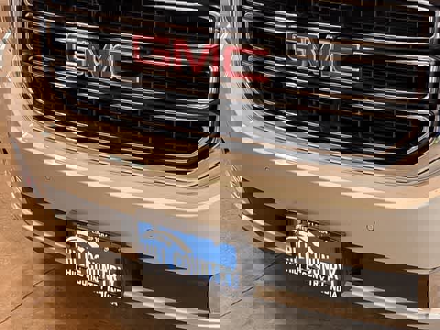 Used 2017 GMC Yukon SLE image 12