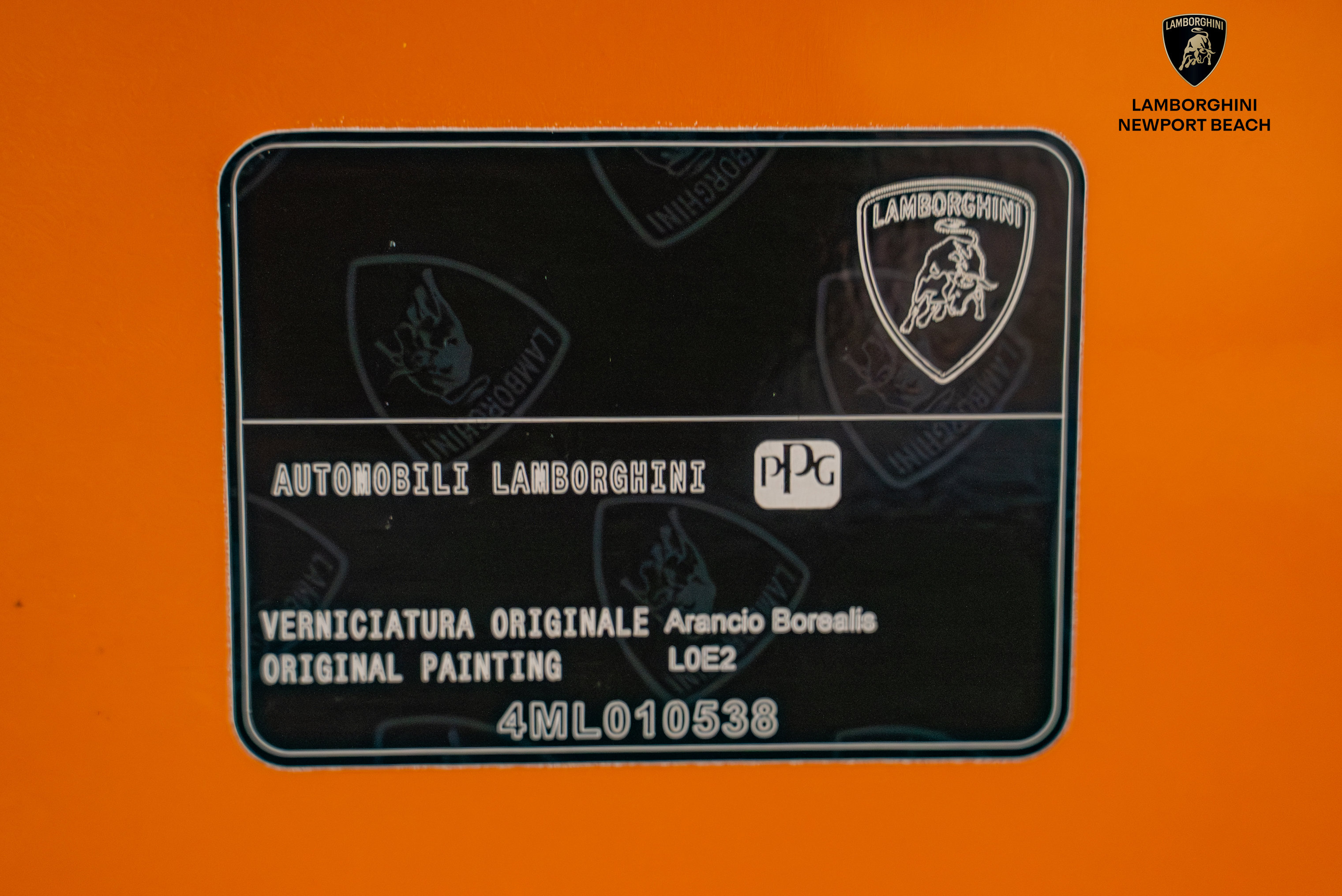 Used 2025 Lamborghini Urus SE AWD/4WD image 36
