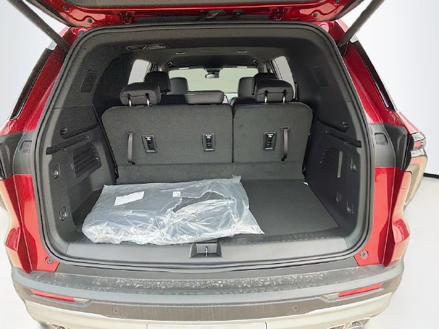 New 2026 Chevrolet Traverse LT FWD image 28