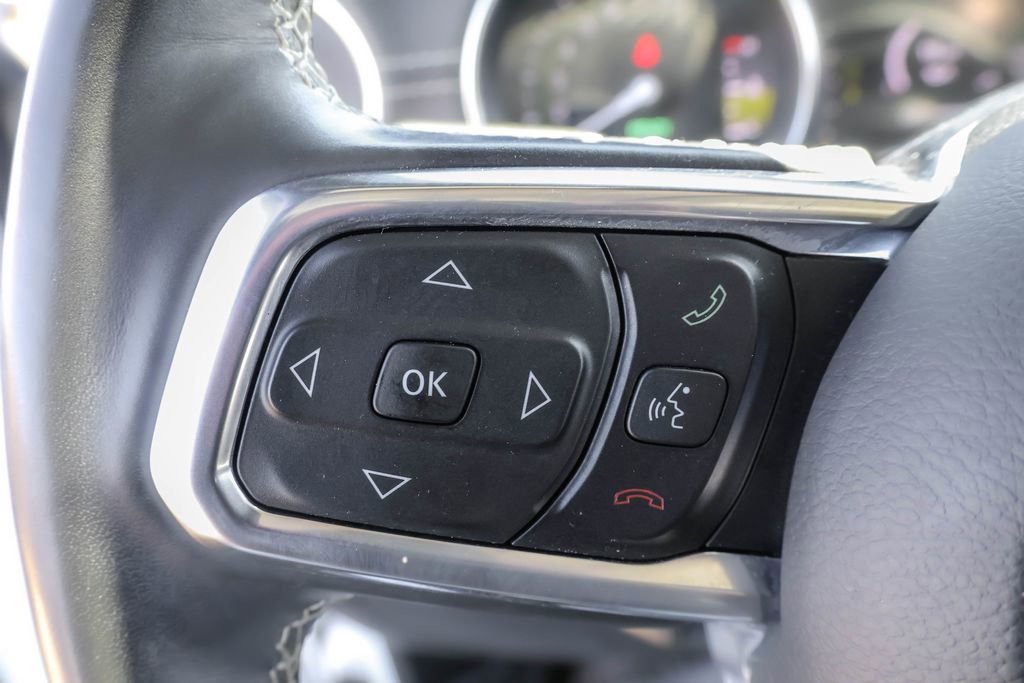 Used 2022 Jeep Wrangler Unlimited Sahara w/ Cold Weather Group AWD/4WD image 19