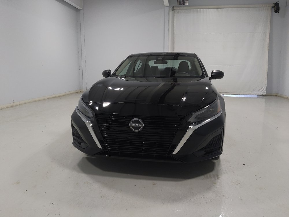 Used 2025 Nissan Altima 2.5 SV AWD/4WD image 15