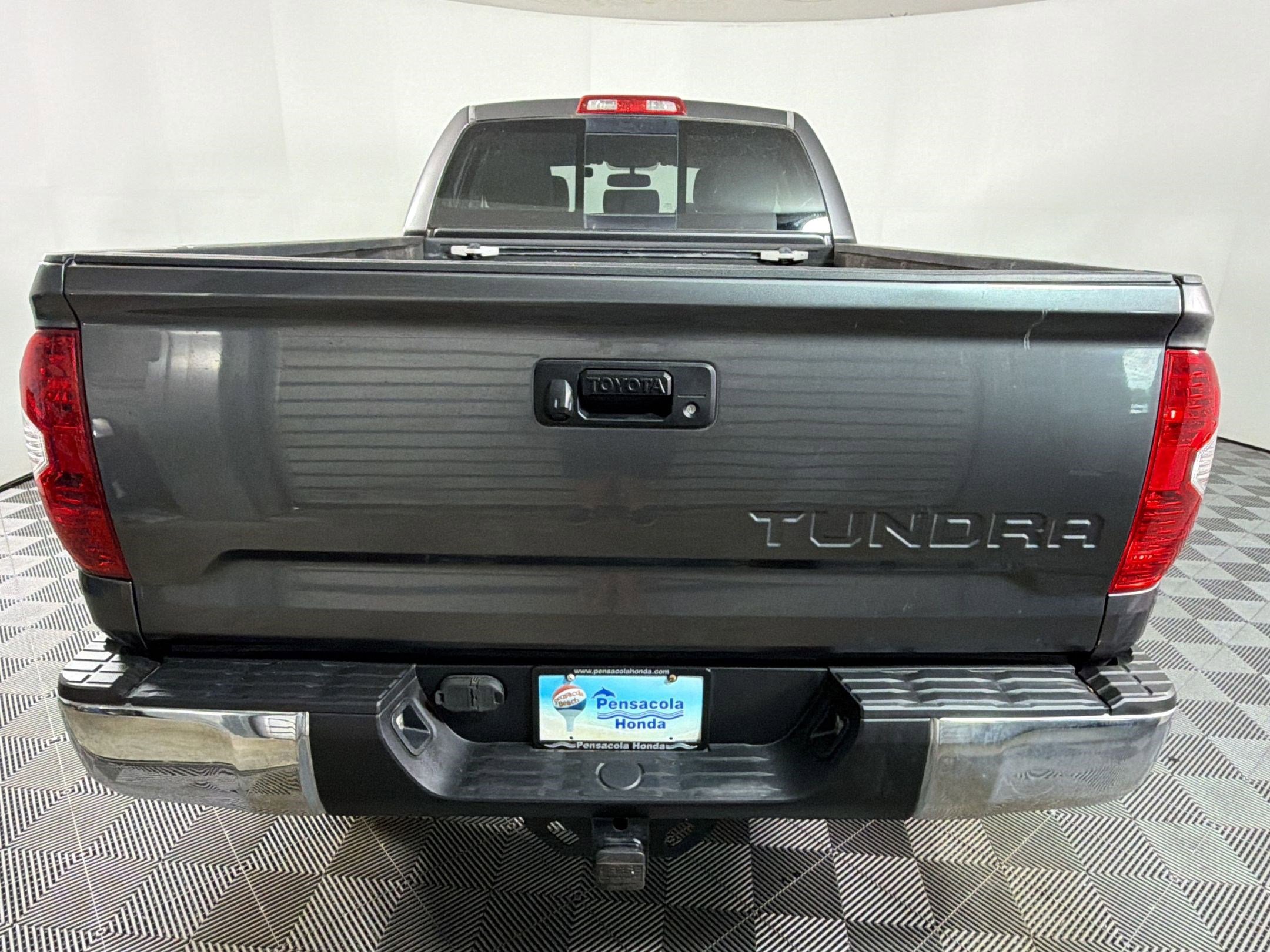 Used 2015 Toyota Tundra SR5 w/ SR5 Upgrade Package RWD image 8
