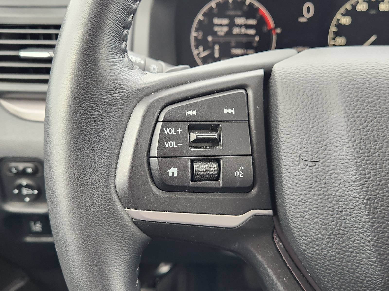 Used 2024 Honda Ridgeline RTL+ image 32