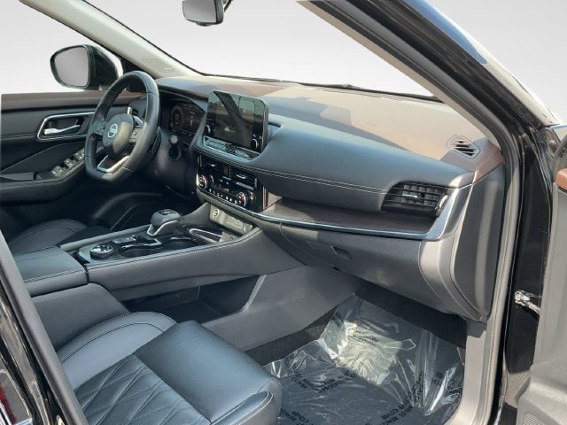 Used 2021 Nissan Rogue Platinum AWD/4WD image 34