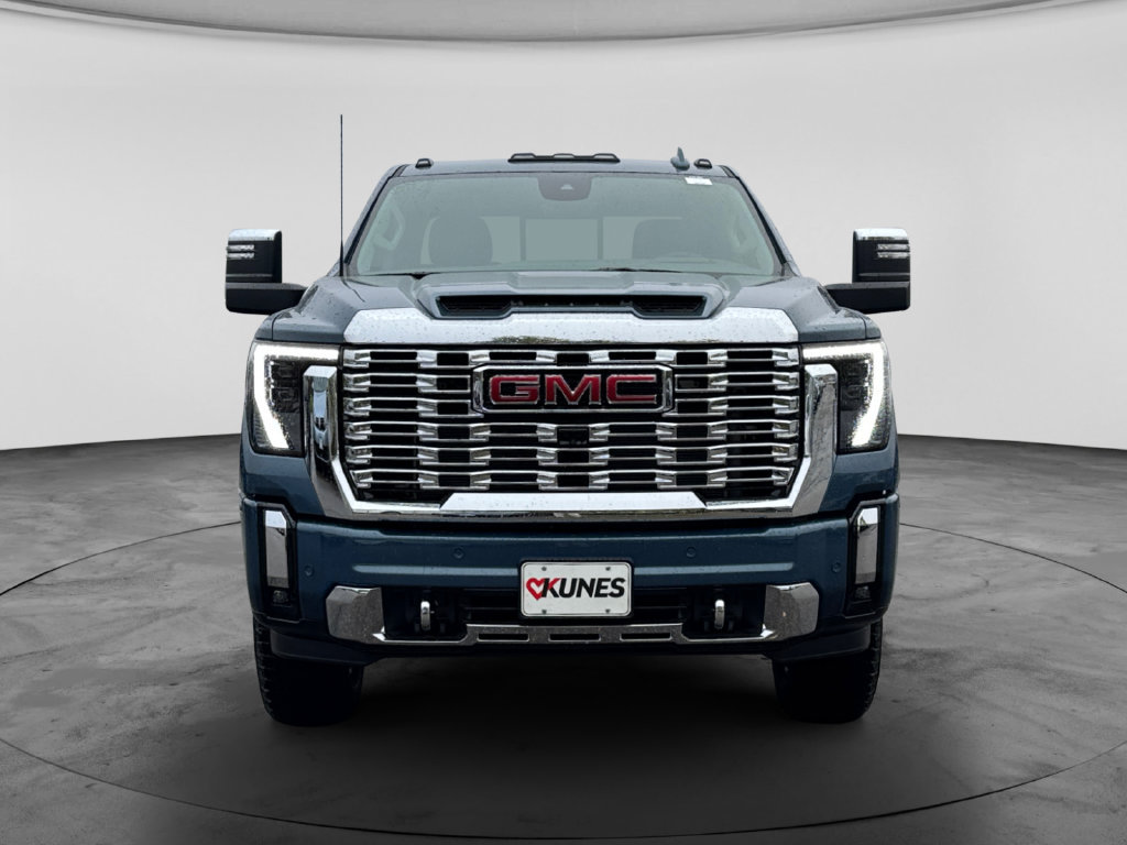 New 2026 GMC Sierra 3500 Denali w/ Technology Package AWD/4WD image 2