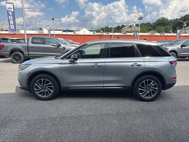 Used 2022 Lincoln Corsair AWD w/ Equipment Group 101A image 6