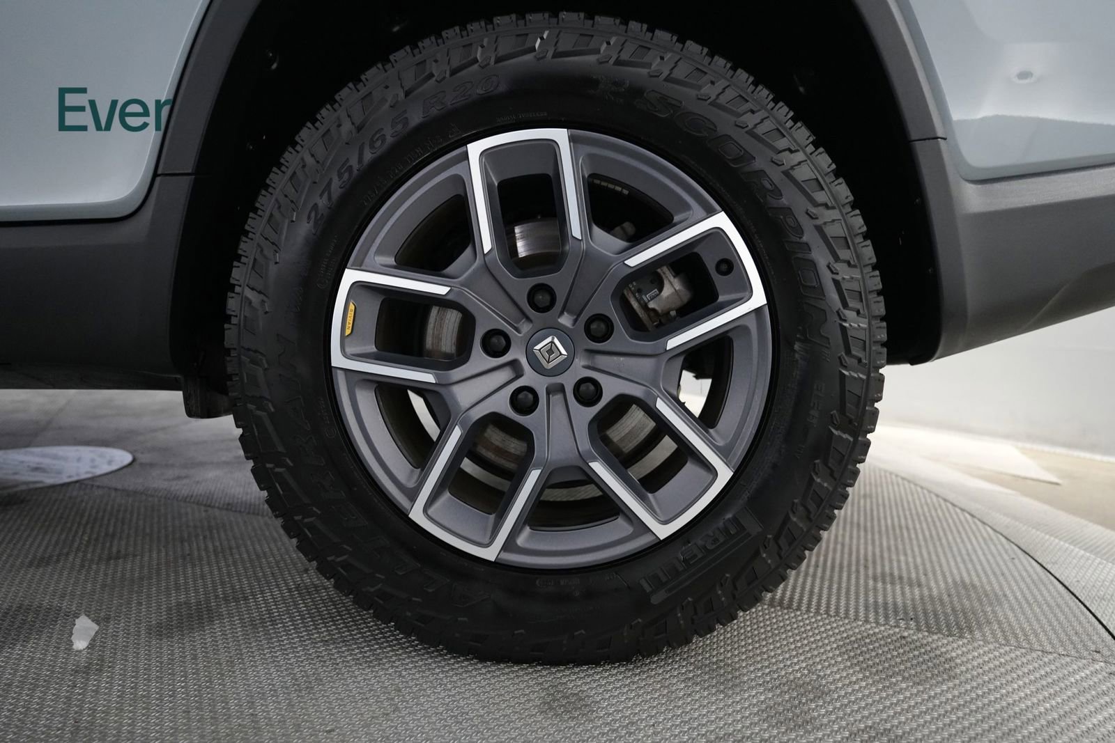 Used 2023 Rivian R1T Adventure image 9