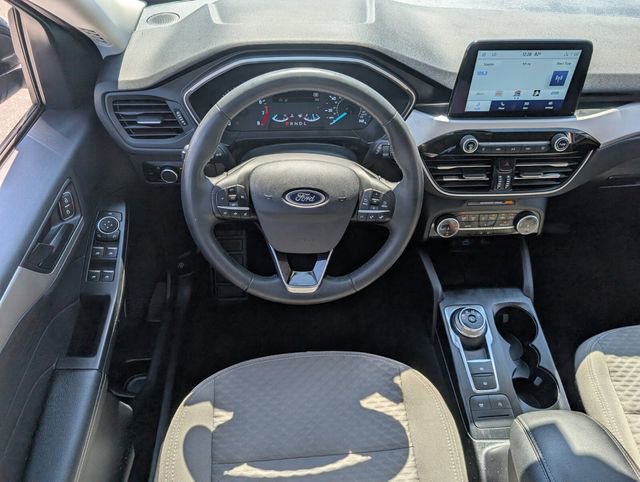 Used 2022 Ford Escape SE w/ SE Sport Appearance Package image 10