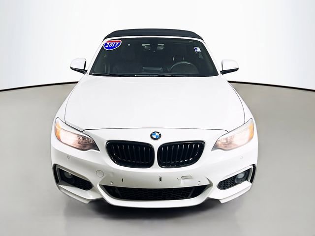 Used 2017 BMW 230i Convertible image 3