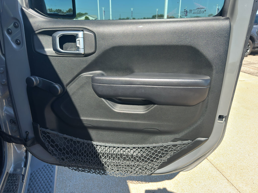 Used 2018 Jeep Wrangler Sport AWD/4WD image 25