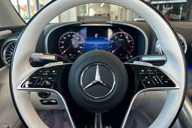 New 2026 Mercedes-Benz Maybach SL 680 image 22