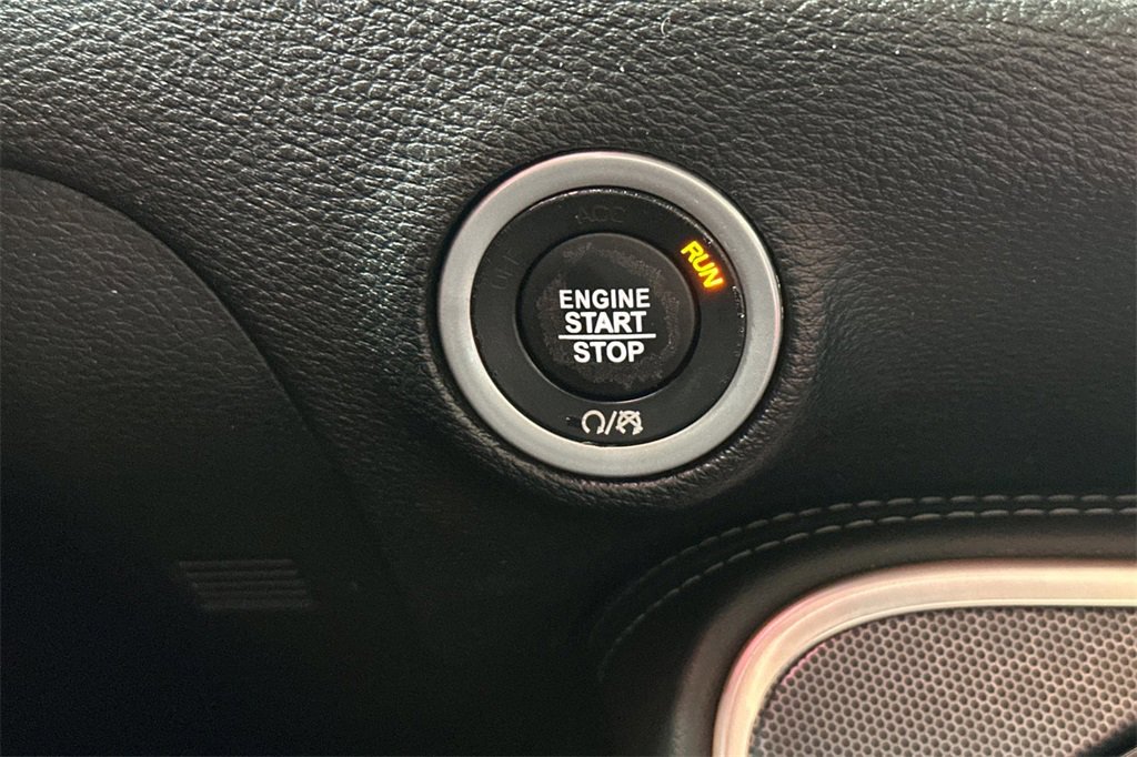 Used 2018 Dodge Challenger R/T Scat Pack w/ Leather Interior Group image 24