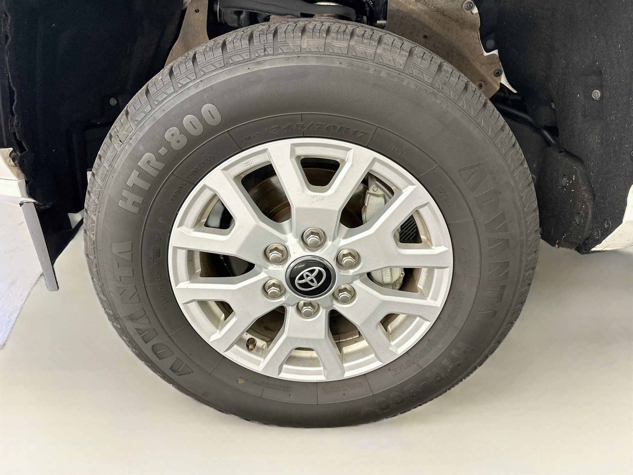 Used 2024 Toyota Tacoma SR5 AWD/4WD image 35