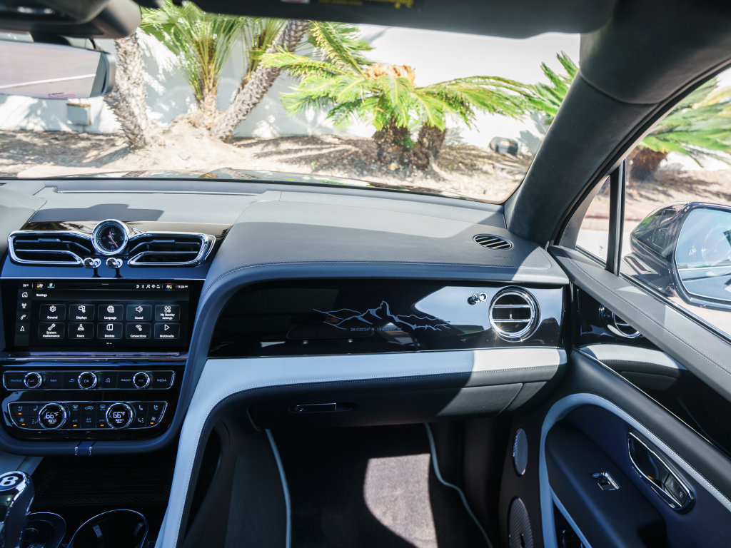 New 2027 Bentley Bentayga AWD/4WD image 22