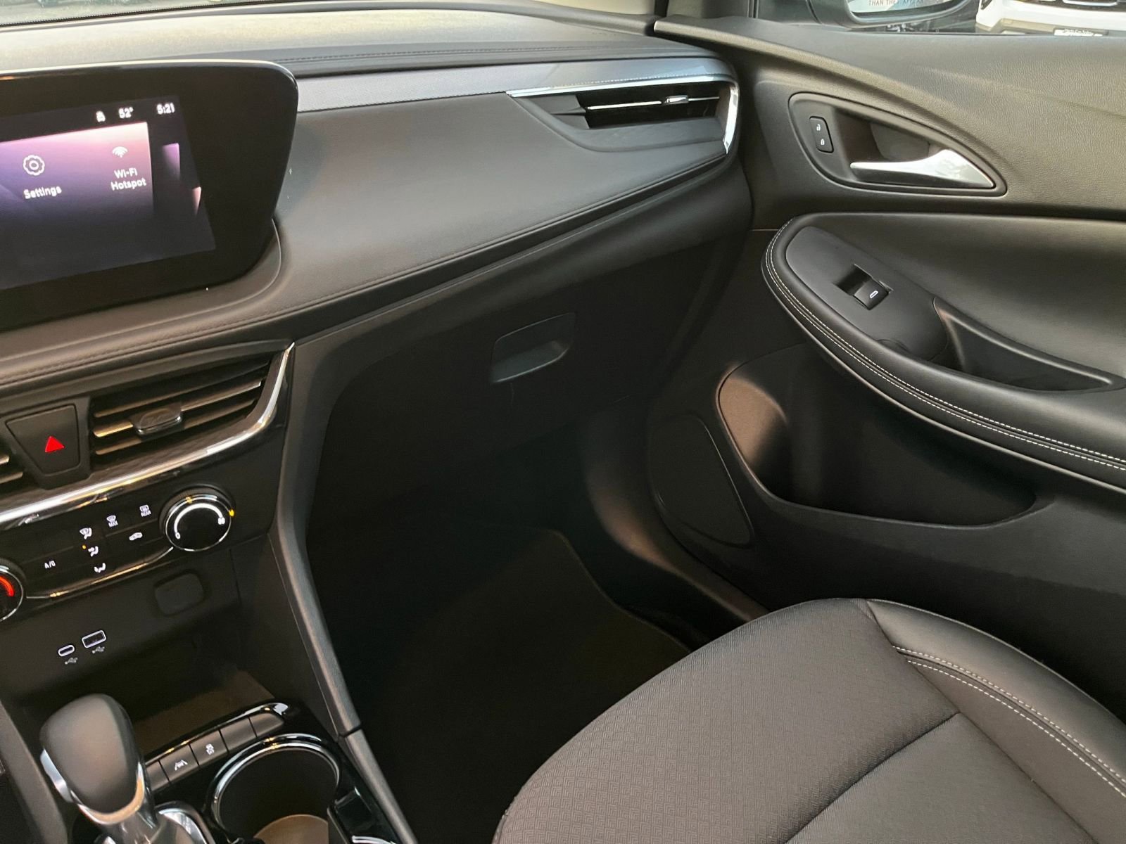 Used 2025 Buick Encore GX Preferred image 34