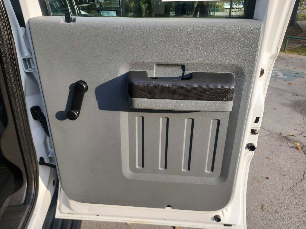 Used 2012 Ford F250 XL w/ Skid Plate Pkg image 30