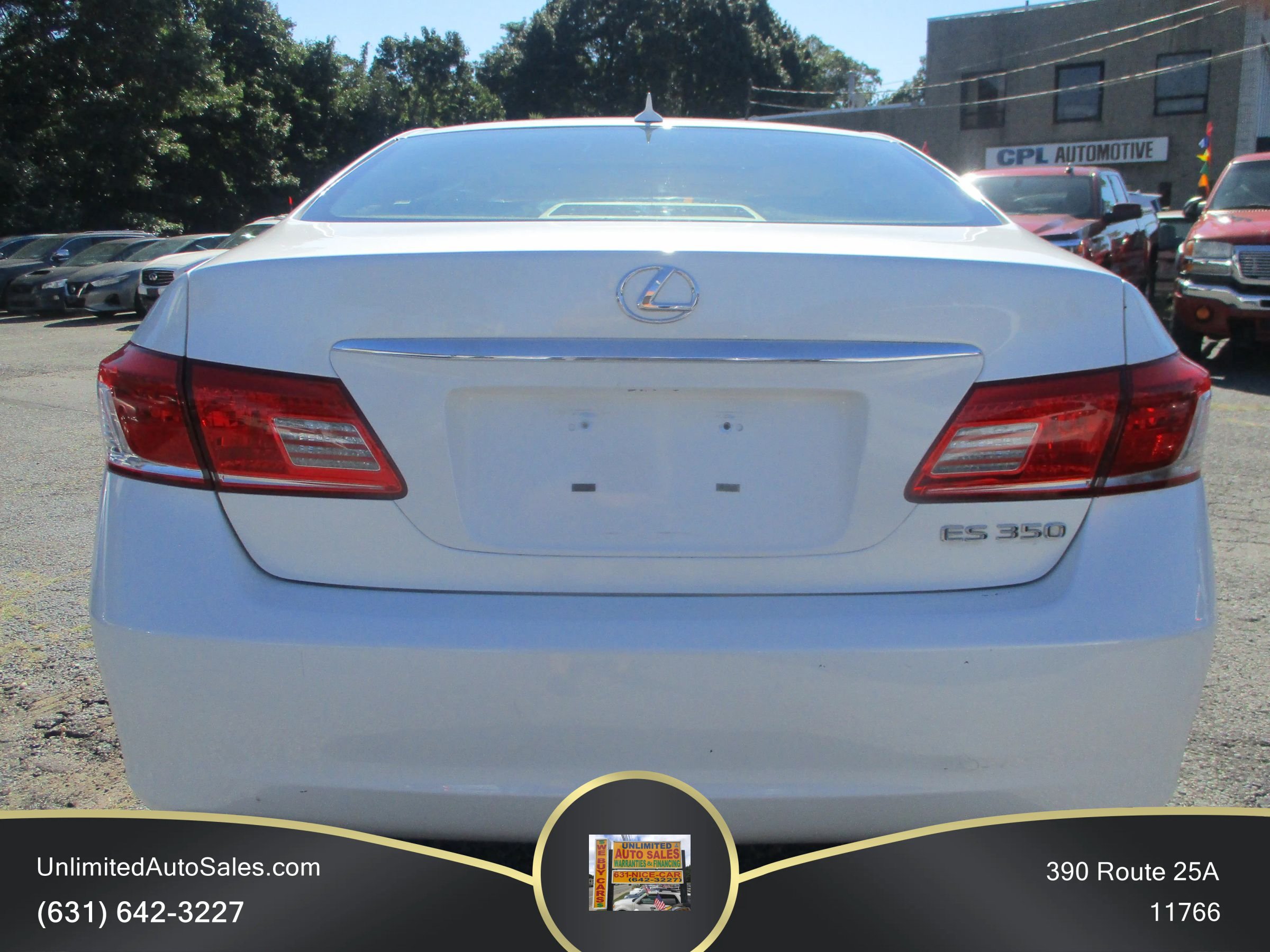 Used 2011 Lexus ES 350 FWD image 2