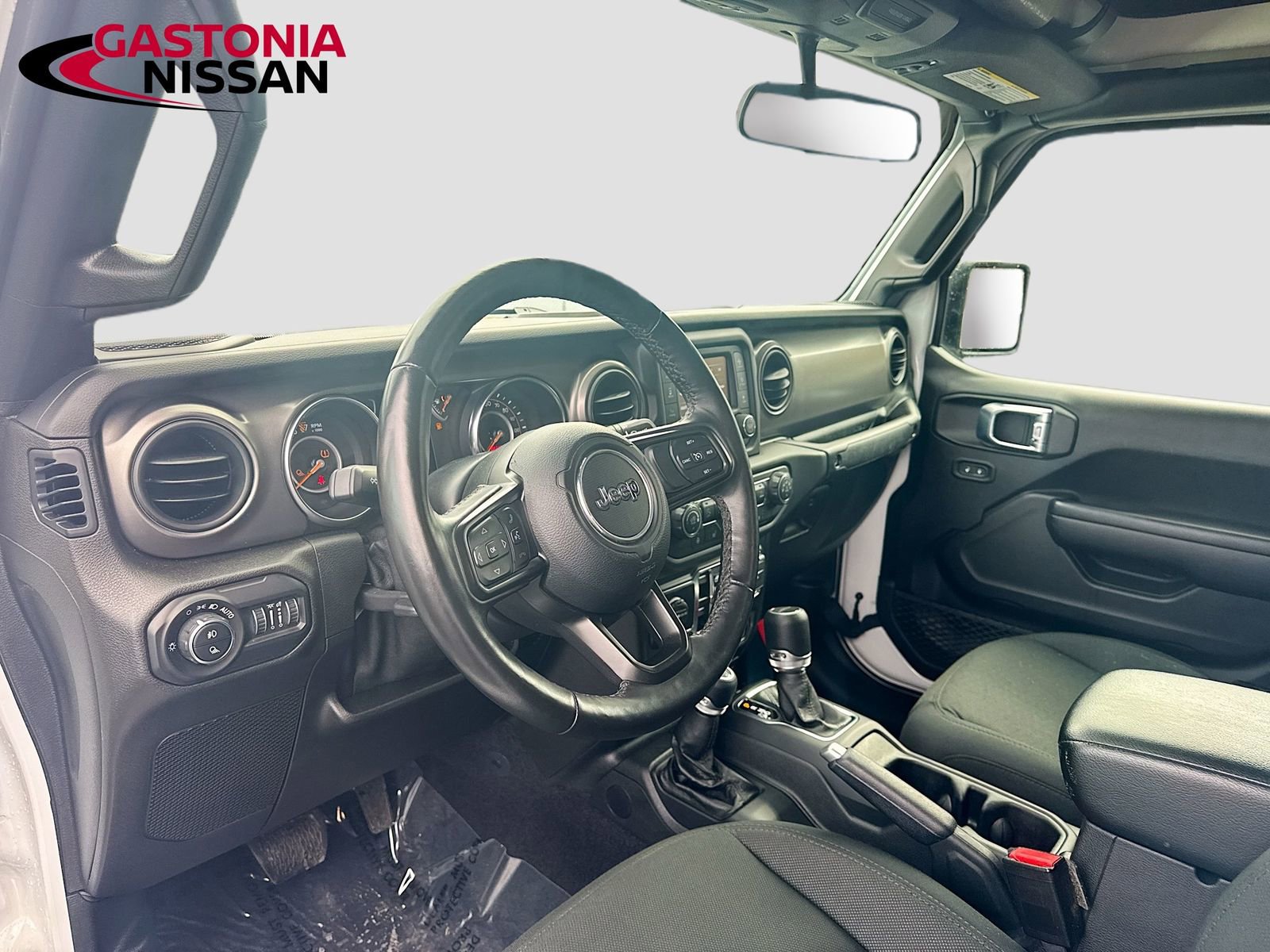 Used 2021 Jeep Gladiator Willys image 11