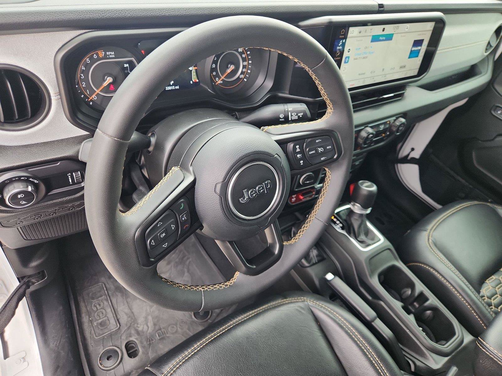 Used 2024 Jeep Gladiator Sport AWD/4WD image 10