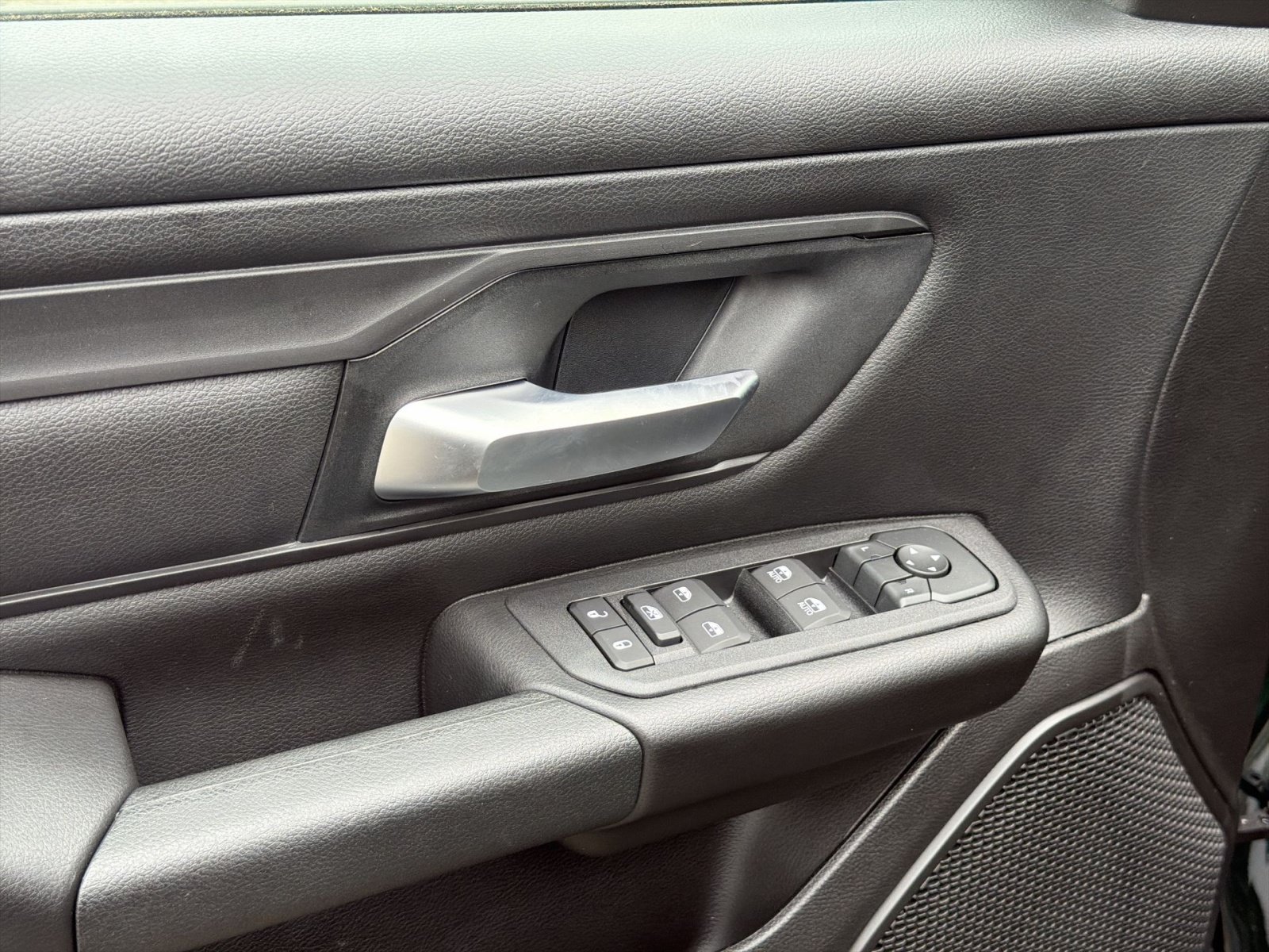 New 2026 RAM 1500 Express AWD/4WD image 15