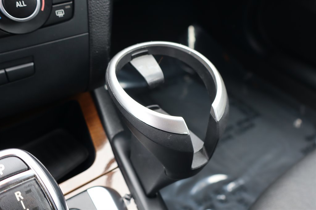 Used 2011 BMW 135i Convertible RWD image 31