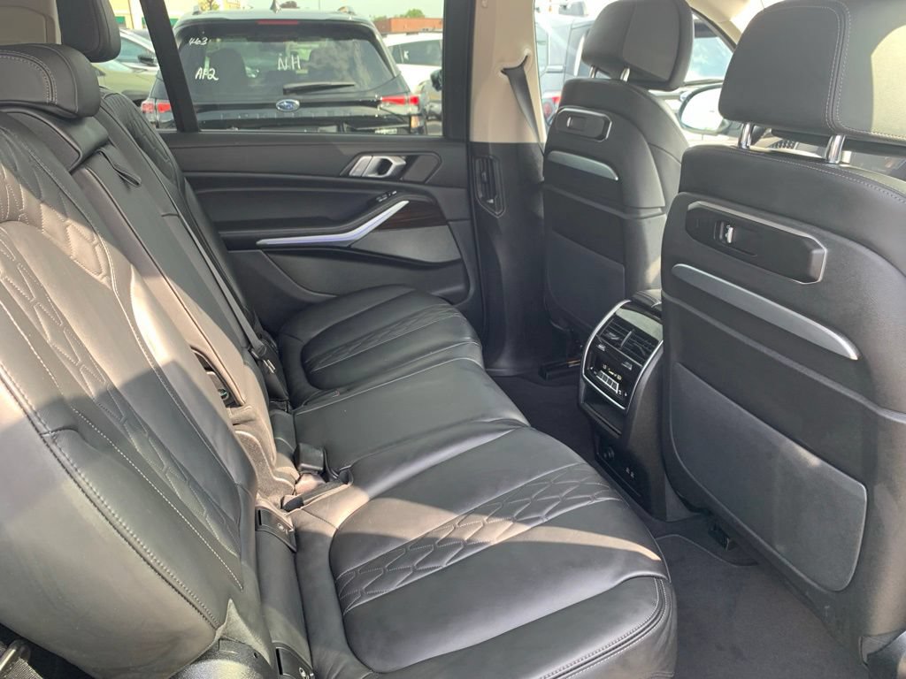 Used 2025 BMW X7 xDrive40i AWD/4WD image 30