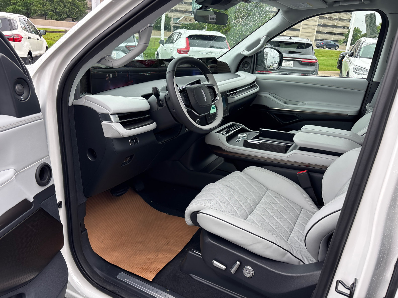 New 2026 Lincoln Navigator Black Label AWD/4WD image 24