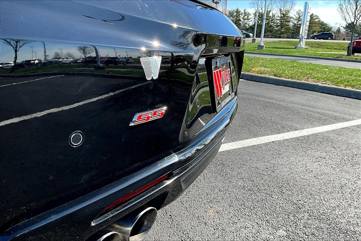 Used 2017 Chevrolet Camaro SS image 23