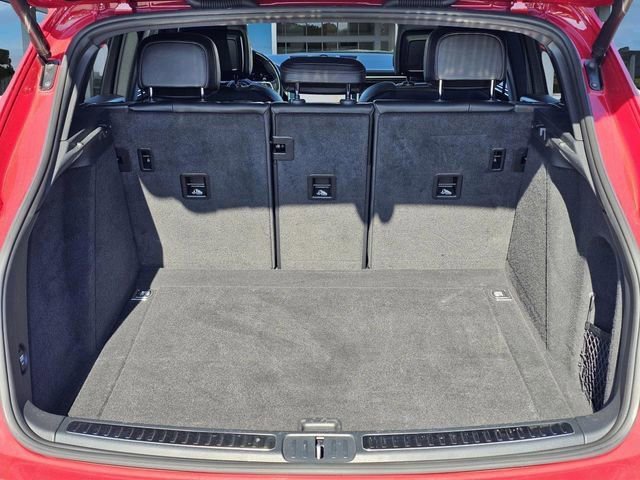 Used 2021 Porsche Macan image 11