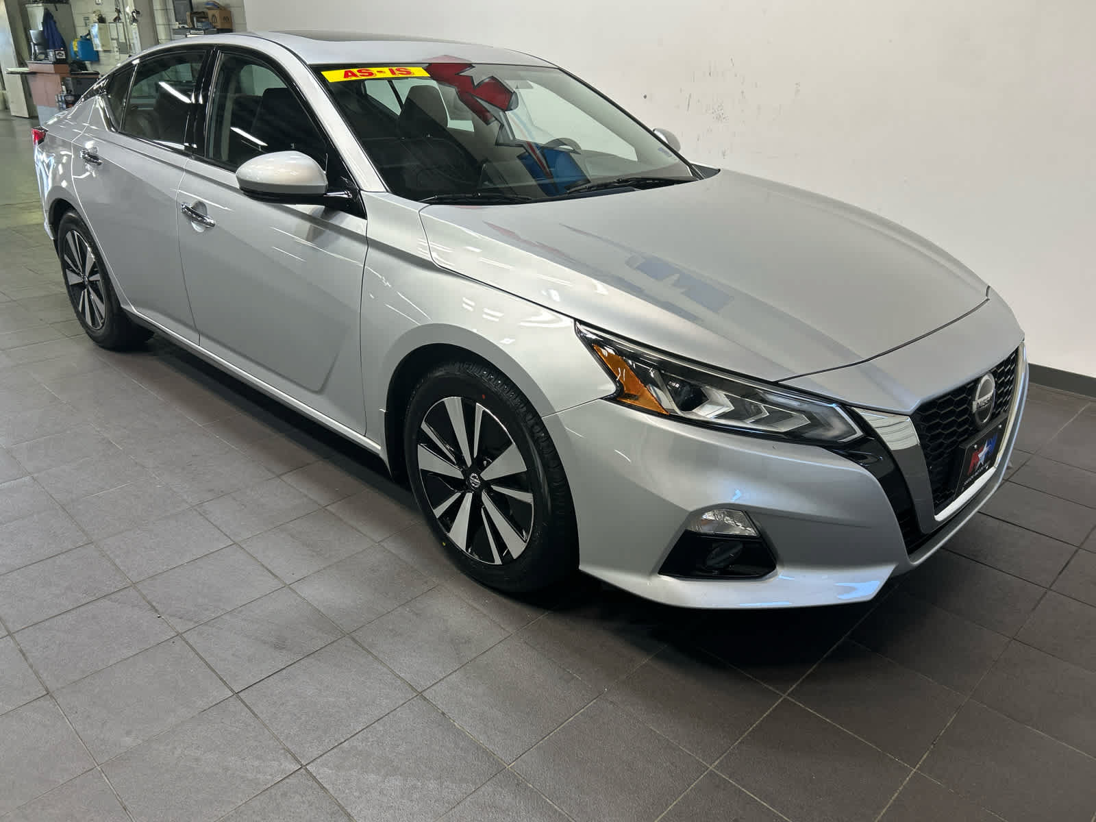 Used 2020 Nissan Altima 2.5 SL FWD image 2